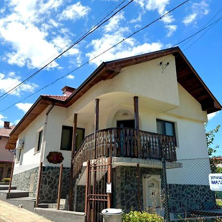 The House Of Petar Levski Berkovitsa Exteriör bild
